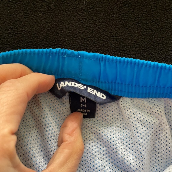 Lands End Blue Swim Trunks, size 5-6 - Picture 3 of 3